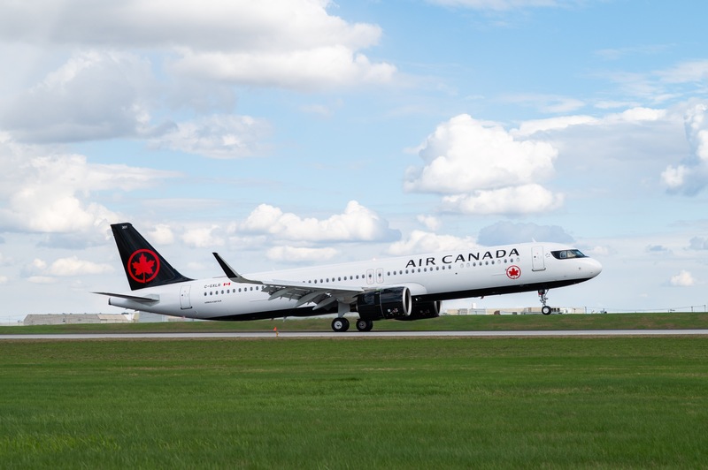 Air Canada Eyes Record Autumn Revenue as Premium Travelers Avoid Summer Heat